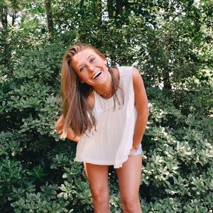 Meet your Posher, Ella